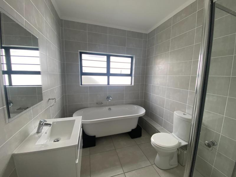 To Let 3 Bedroom Property for Rent in Richwood Western Cape